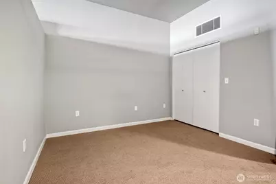 17 W Mercer Street #217, Seattle, WA 98119 - Photo 22