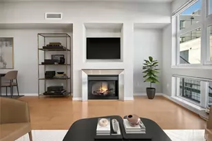 17 W Mercer St, Seattle, WA 98119 - Photo 12