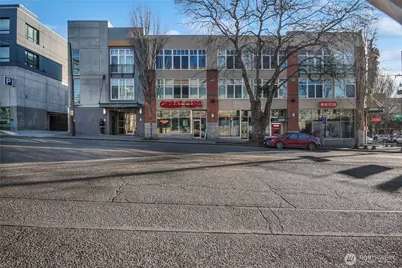 17 W Mercer Street #217, Seattle, WA 98119 - Photo 36