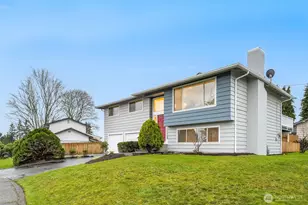 22402 42nd Pl W, Mountlake Terrace, WA 98043 - Photo 2