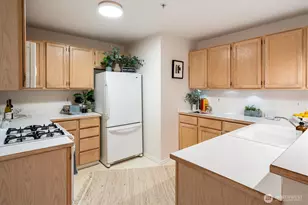 1733 NW 59th St, Seattle, WA 98107 - Photo 12