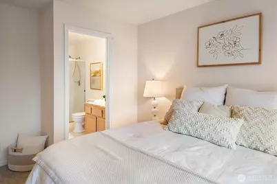 1733 NW 59th Street #201, Seattle, WA 98107 - Photo 16