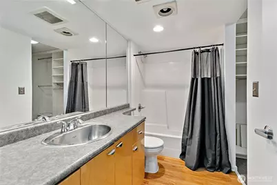 425 Vine Street #610, Seattle, WA 98121 - Photo 16