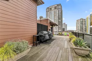 425 Vine St, Seattle, WA 98121 - Photo 20