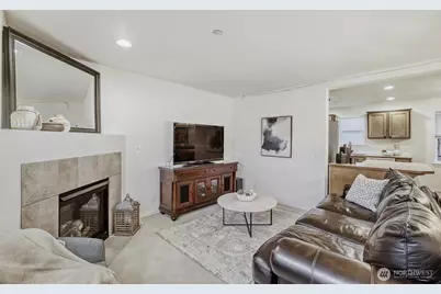 15410 40 Avenue W #7, Lynnwood, WA 98087 - Photo 4