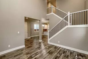 18827 Eagle Ridge Dr E, Bonney Lake, WA 98391 - Photo 4