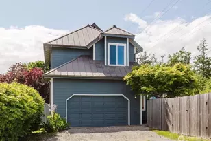 1819 Kuhn St, Port Townsend, WA 98368 - Photo 2
