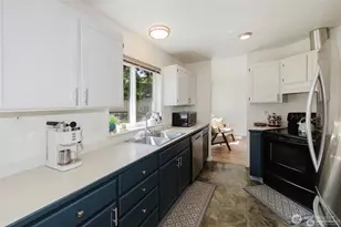 1819 Kuhn St, Port Townsend, WA 98368 - Photo 12