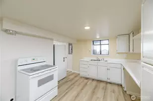 1117 E 2nd St, Port Angeles, WA 98362 - Photo 8