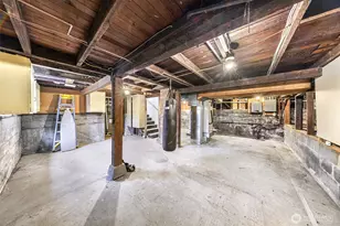 8633 Wabash Ave S, Seattle, WA 98118 - Photo 32