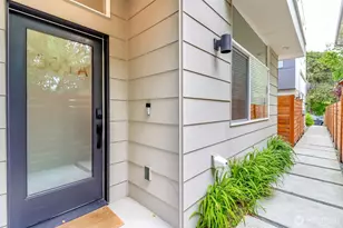 8811 Interlake Ave N, Seattle, WA 98103 - Photo 4