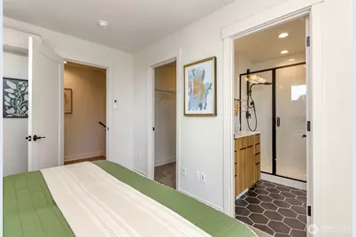 8811 Interlake Avenue N #A, Seattle, WA 98103 - Photo 14