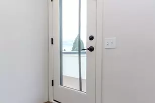 8811 Interlake Ave N, Seattle, WA 98103 - Photo 18