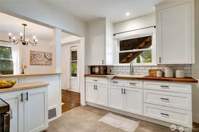 1208 N 10th Street #B, Tacoma, WA 98403 - Photo 8