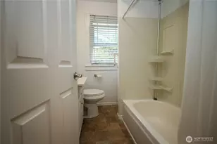 1402 S 56th St, Tacoma, WA 98408 - Photo 8