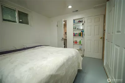 1402 S 56th Street, Tacoma, WA 98408 - Photo 16