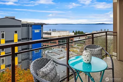 500 5th Avenue W #705, Seattle, WA 98119 - Photo 2