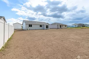 609 N Oak St, Tieton, WA 98947 - Photo 24