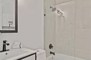 1300 University St, Seattle, WA 98101 - Photo 16