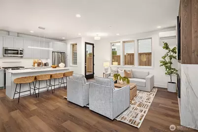 639 18th Avenue W, Kirkland, WA 98033 - Photo 2