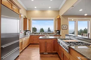 414 S Clarkwood Dr, Bellingham, WA 98225 - Photo 10