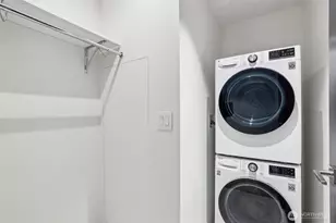 889 Ave Sq NE, Bellevue, WA 98004 - Photo 10