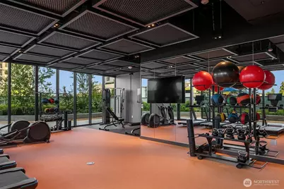 889 Avenue Square NE #703, Bellevue, WA 98004 - Photo 20