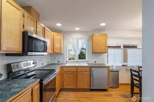 12049 32nd Ave NE, Seattle, WA 98125 - Photo 16