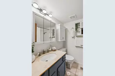 13730 15th Avenue NE #E102, Seattle, WA 98125 - Photo 14