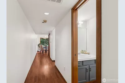 13730 15th Avenue NE #E102, Seattle, WA 98125 - Photo 10