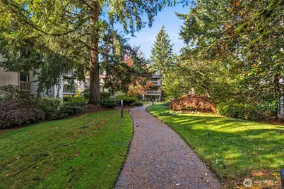 13730 15th Avenue NE #E102, Seattle, WA 98125 - Photo 24