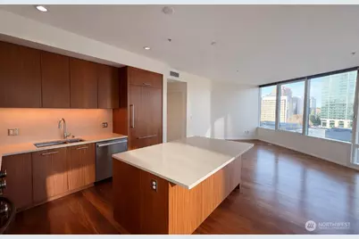 10700 NE 4th Street #1210, Bellevue, WA 98004 - Photo 12