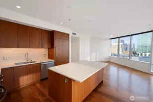 10700 NE 4th St, Bellevue, WA 98004 - Photo 28