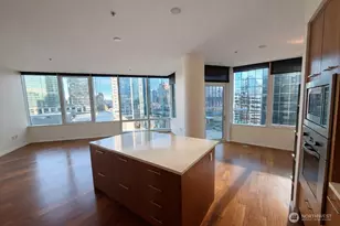 10700 NE 4th St, Bellevue, WA 98004 - Photo 26