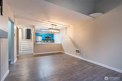 810 Pike Street NE #E11, Auburn, WA 98002 - Photo 6