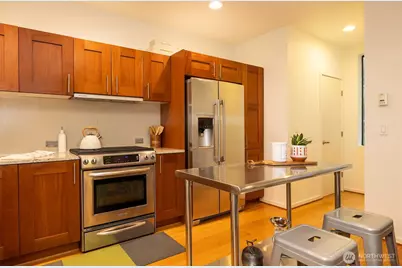 1810 11th Avenue #A, Seattle, WA 98122 - Photo 8