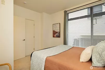 1810 11th Avenue #A, Seattle, WA 98122 - Photo 16