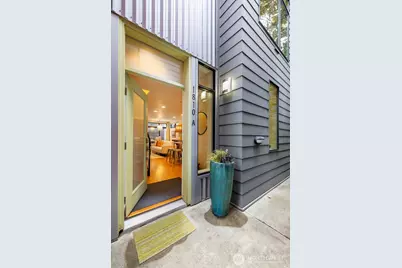 1810 11th Avenue #A, Seattle, WA 98122 - Photo 1
