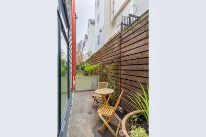 1810 11th Avenue #A, Seattle, WA 98122 - Photo 12