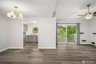 10833 SE 172nd St, Renton, WA 98055 - Photo 2