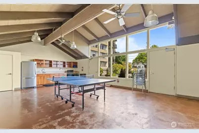 4540 8th Avenue NE #1605, Seattle, WA 98105 - Photo 26