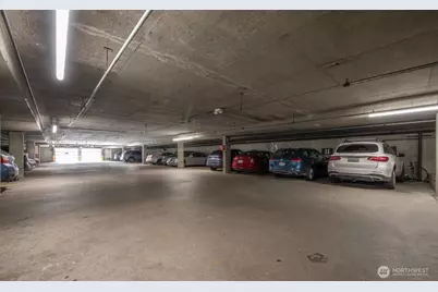 4540 8th Avenue NE #1605, Seattle, WA 98105 - Photo 28