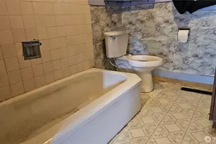 423 S 34th St, Tacoma, WA 98418 - Photo 14