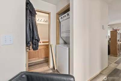 2826 NE 8th Street, Renton, WA 98056 - Photo 14