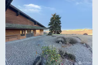 1303 Nightingale Road, Wapato, WA 98951 - Photo 4