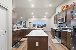 1074 Ava St, Walla Walla, WA 99362 - Photo 8