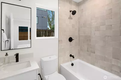 806 34th Avenue #B, Seattle, WA 98122 - Photo 22