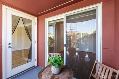 1417 Queen Anne Avenue N #313, Seattle, WA 98109 - Photo 26