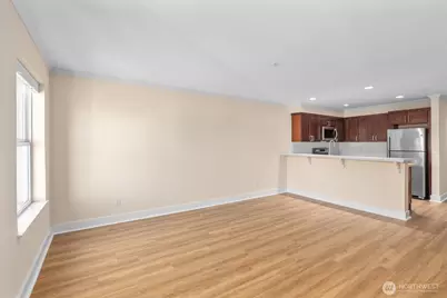 1417 Queen Anne Avenue N #313, Seattle, WA 98109 - Photo 6