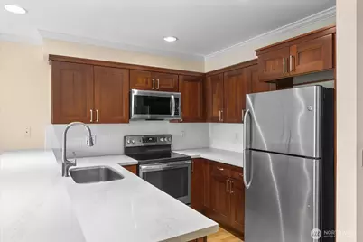 1417 Queen Anne Avenue N #313, Seattle, WA 98109 - Photo 8